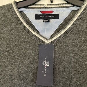 Tommy Hilfiger long sleave shirt
